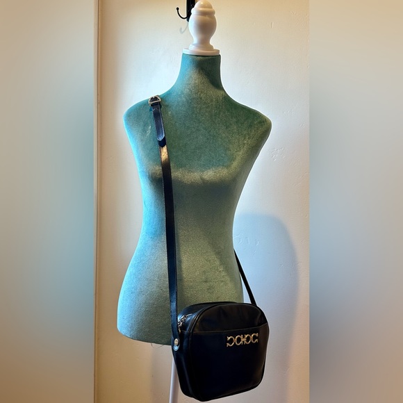 Beautiful Black Salvatore Ferragamo Leather Shoulder Bag - Picture 16 of 16